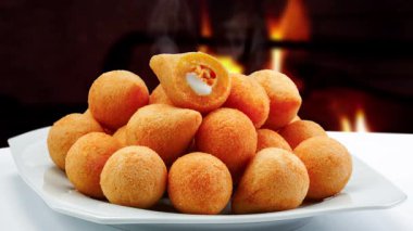 Mantarlı tavuk coxinha.