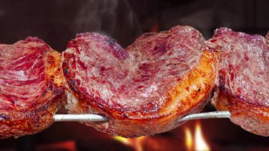 Lezzetli Asya yemeklerinin yakın görüntüsü