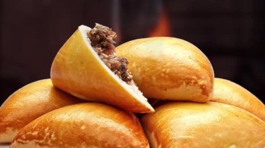 Geleneksel Türk yemeği, kebap, kebap ve et.