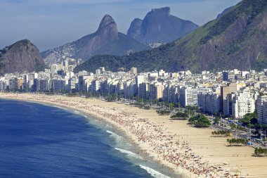 Copacabana Sahili, Brezilya 'nın Rio de Janeiro şehrinin Güney Bölgesi' nde Copacabana bölgesinde yer alan bir plajdır. Dünyanın en ünlü plajlarından biri olarak kabul edilir..