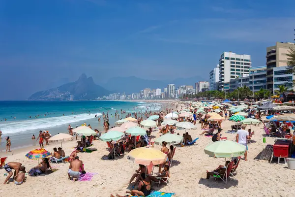 Ipanema, Rio de Janeiro, Brezilya: Ipanema Sahili Rio de Janeiro 'nun en önemli turistik yerlerinden biridir..