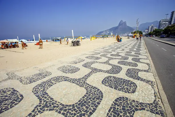 Ipanema, Rio de Janeiro, Brezilya: Ipanema Sahili Rio de Janeiro 'nun en önemli turistik yerlerinden biridir..