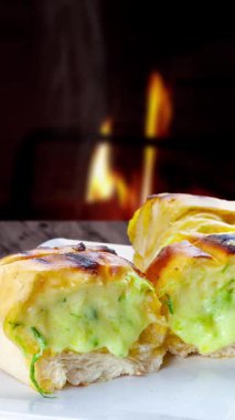 Lezzetli yiyeceklere yakın.