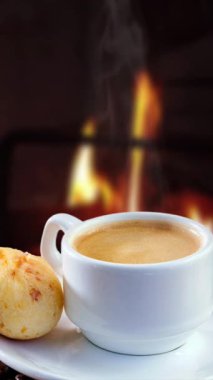 Sıcak çikolata ve şöminede lokum.