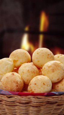 Sepette fırında patates.