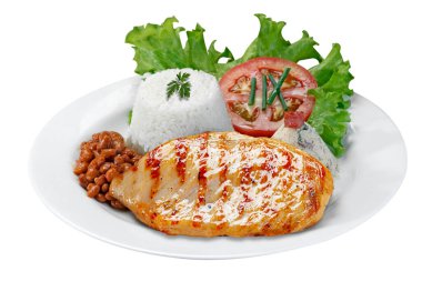 Pirinç ve fasulye salatalı ızgara biftek.