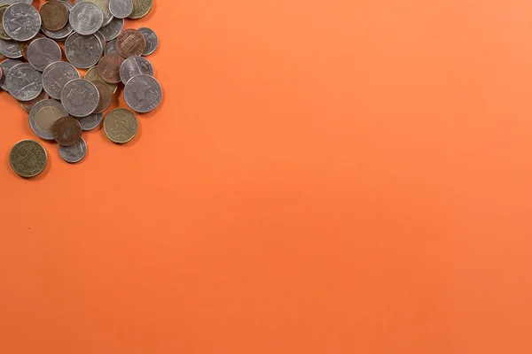 Münzen Pastellfarbenen Hintergrund — Stockfoto