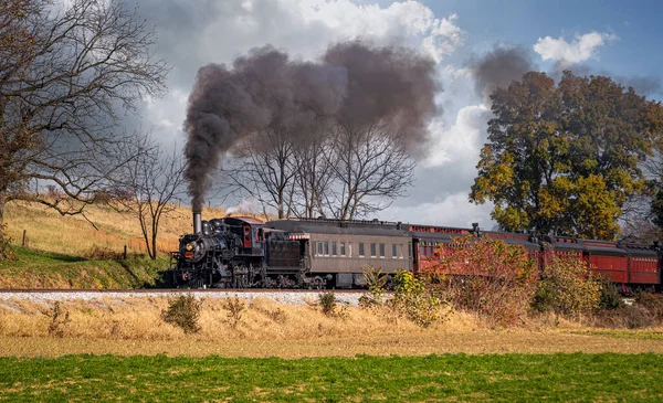 View Steam Passenger Train Single Track Going Thru Rural Countryside — Stockfoto
