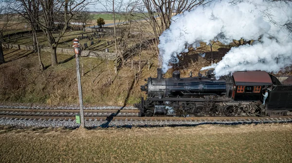 Aerial Parallel View Restored Antique Steam Passenger Train Traveling Thru — 图库照片