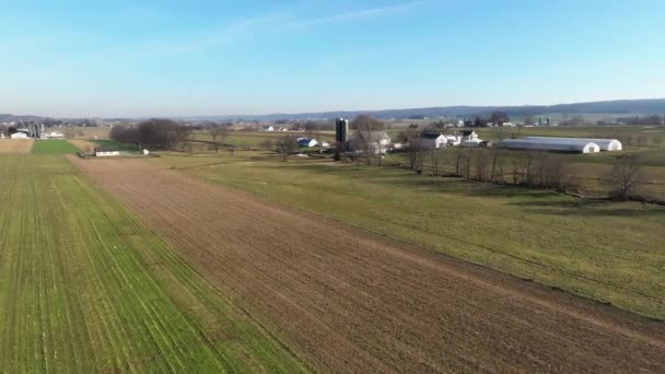 Vue Aérienne Intérieure Richesses Terres Agricoles Avec Granges Silos Par — Video