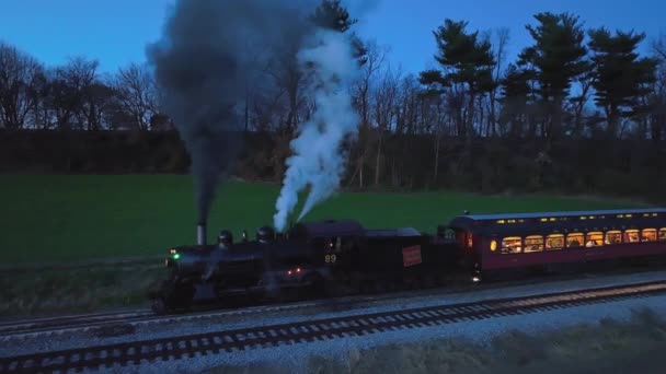 Ronks Pennsylvania November 2022 Drone Parallel Night View Steam Passenger — Stok video