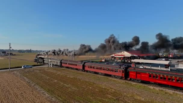 론크스 2022 겨울날 열차가 접근하는 연기가 흐르는 열차를 — 비디오