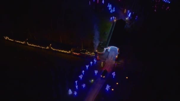 Letecký Pohled Velký Vánoční Displej Krytým Mostem Stromy Keři Parní — Stock video