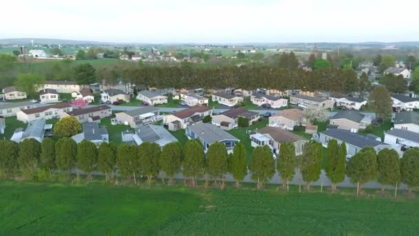 Drone Glides Tranquil Suburban Mobile Home Area Day Slowly Fades — Stock Video