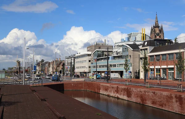 Delft Holandia Sierpnia 2018 Odnowiona Ulica Feniksstraat Delft Wyburzeniu Wiaduktu — Zdjęcie stockowe