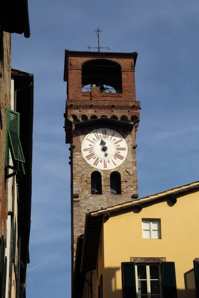 Torre Delle Ore Con Grande Orologio Lucca — Foto Stock