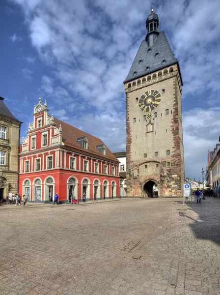 Speyer Německo Května 2014 Turisté Procházejí Náměstí Před Starou Věží — Stock fotografie