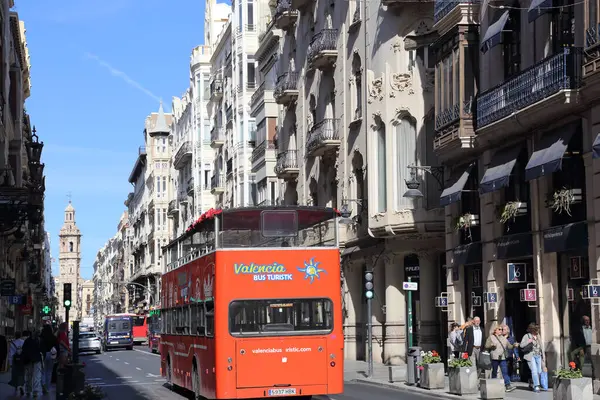 Valencia Spanien April 2023 Turistbuss Och Campanar Santa Caterina Torn Stockfoto