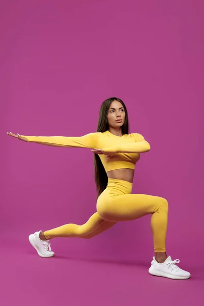 Athletic Young Brunette Woman Doing Functional Exercises Purple Background Power — Stock fotografie