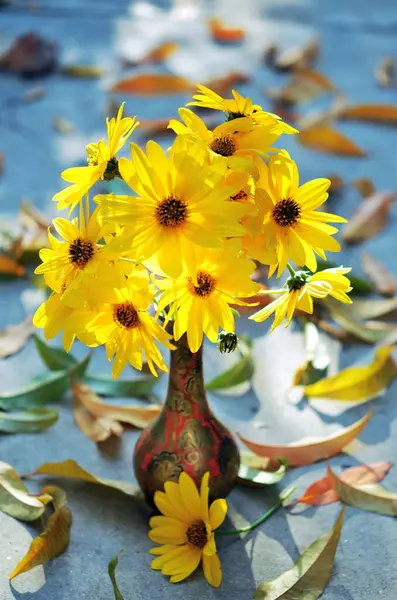 Ложный Подсолнух Heliopsis Helianthoides Вазе Солнце Гелиопсис Цветы Солнечный Осенний Лицензионные Стоковые Фото
