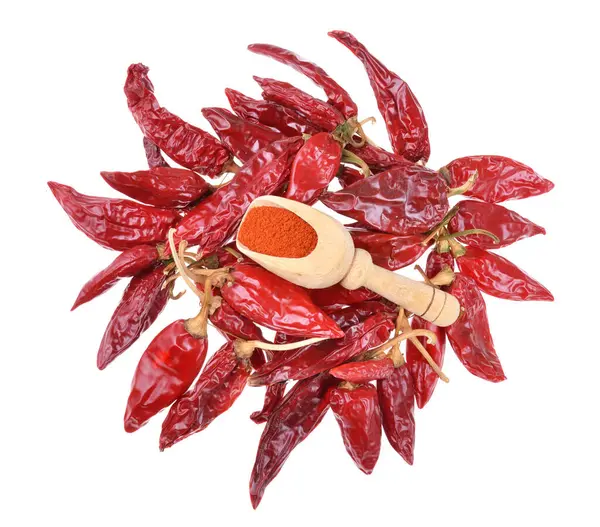 Gedroogde Rode Chili Houten Lepel Met Gemalen Rode Peper Geïsoleerde Stockfoto