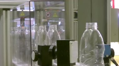 Üretim hattındaki biyolojik çözünebilir plastik şişeler; Sıvı deterjan için ekolojik ambalaj için üretim hattı