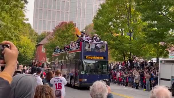 Atlanta Kasım 2021 Binlerce Taraftar Atlanta Braves Dünya Şampiyonası Kutlamak — Stok video