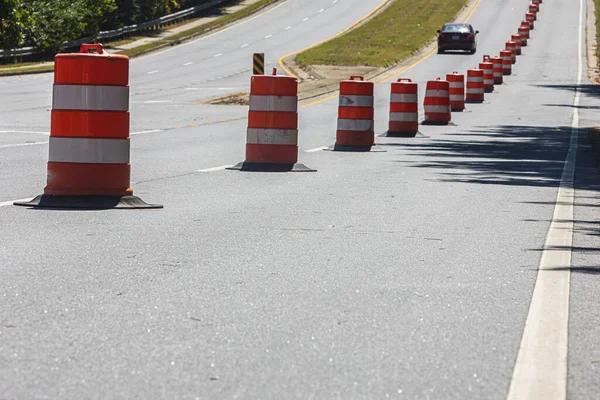 Dozens Orange White Road Construction Barrels Form Long Line Marking — Stock Photo, Image