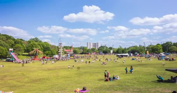 Atlanta Usa Abril 2023 Timelapse People Coming Going Carnival Midway — Vídeo de stock