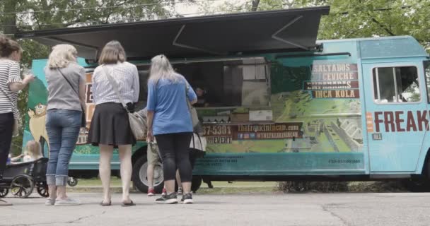 Atlanta Usa Avril 2023 Les Gens Font Queue Camion Alimentaire — Video