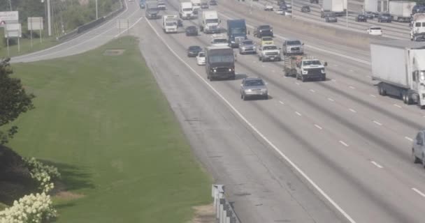 Atlanta Usa Ιουνίου 2023 Υψηλής Γωνίας Λήψη Ενός Μοναχικού Φορτηγού — Αρχείο Βίντεο
