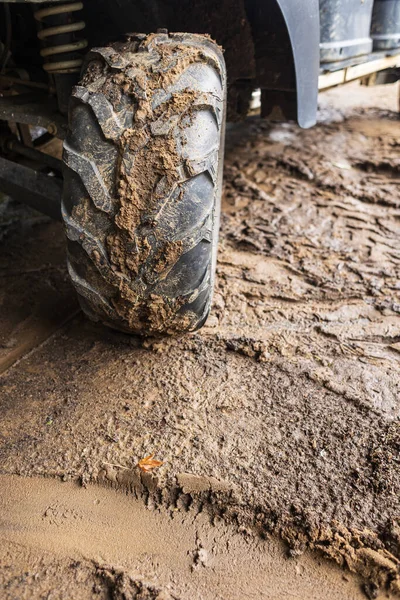 All Terrain Vehicle Huge Tires Sits Parked Mud Atlanta Piedmont — Stock Photo, Image