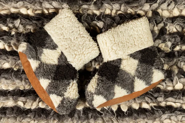 Warm Woolen Clothes Close Warm Woolen Bootie Knitted Carpet — Stock Photo, Image