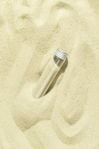 お土産用の砂のボトル 創造的なビーチコンセプト — ストック写真