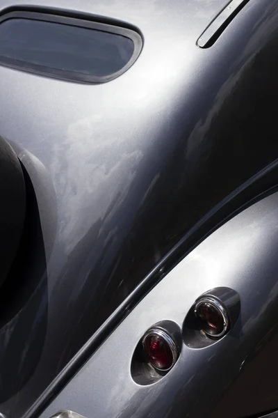 Задний Свет Темном Ретро Автомобиле Крупный План — стоковое фото