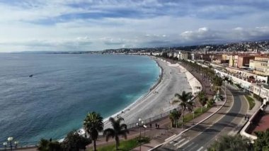 Güzel, Fransa - 2 Aralık 2024. Colline du Chateau 'dan Gezinti Güvertesi.
