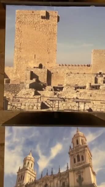 Jaen スペイン エイプリル社2023年6月2023年4月6日スペイン 日当たりの良い日にサンタカタリナの中世の城 — ストック動画