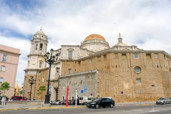 CADIZ, İspanya - 30 Nisan 2023: Cadiz Katedrali 30 Nisan 2023