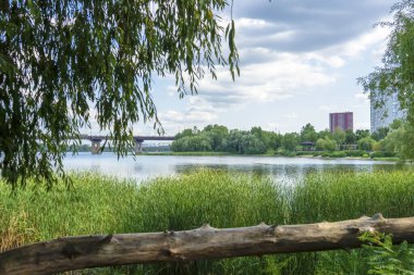 Dnipro nehrinin panoramik manzarası, Kyiv, Ukrayna