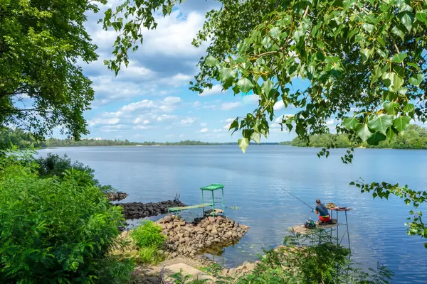 Dnipro nehrinin panoramik manzarası, Kyiv, Ukrayna