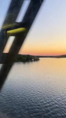 Dnypro nehri üzerinde gün doğumu, Cherkasy, Ukrayna