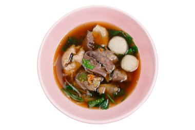 bir kâse Çin tarzı beef noodle çorba.