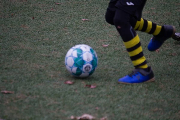 Les Enfants Jouent Football Sur Terrain Football Ukraine Pendant Guerre — Photo