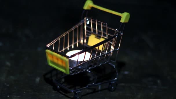 Burning Candle Supermarket Cart Blackout Due War Ukraine — Stock Video