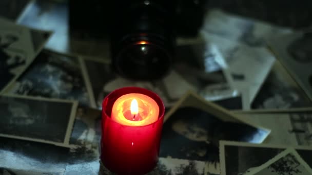 Brandende Kaars Bij Camera Blackout Als Gevolg Van Oorlog Oekraïne — Stockvideo