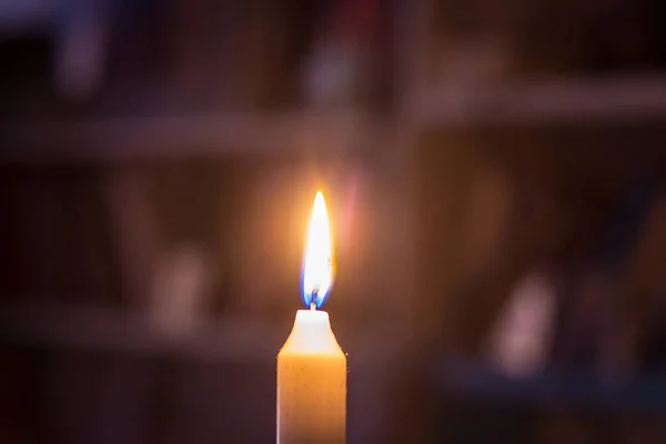 Brennende Lys Hyller Med Bøker Utbrudd Ukraina Grunn Krig – stockfoto