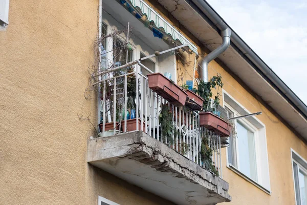 2023 Σλοβακία Σάλα Μπαλκόνι Ένα Πολύ Παλιό Σπίτι Ενός Ηλικιωμένου — Φωτογραφία Αρχείου