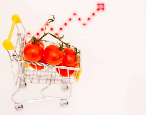 Tomates Dans Panier Consommation Dans Contexte Une Flèche Inflation Hausse — Photo