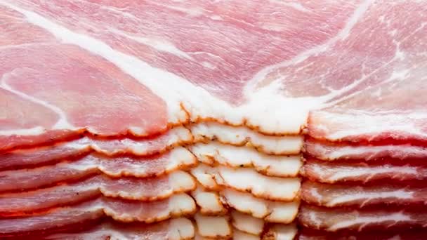 Kawałek Surowego Wędzonego Mięsa Wieprzowego — Wideo stockowe
