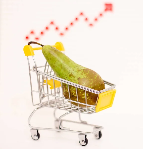 梨子消费者篮子里的梨子 在成长箭头的背景下粮食价格上涨 — 图库照片